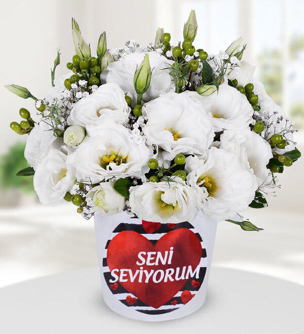 Seni Seviyorum Temalı Beyaz Lisyantuslar