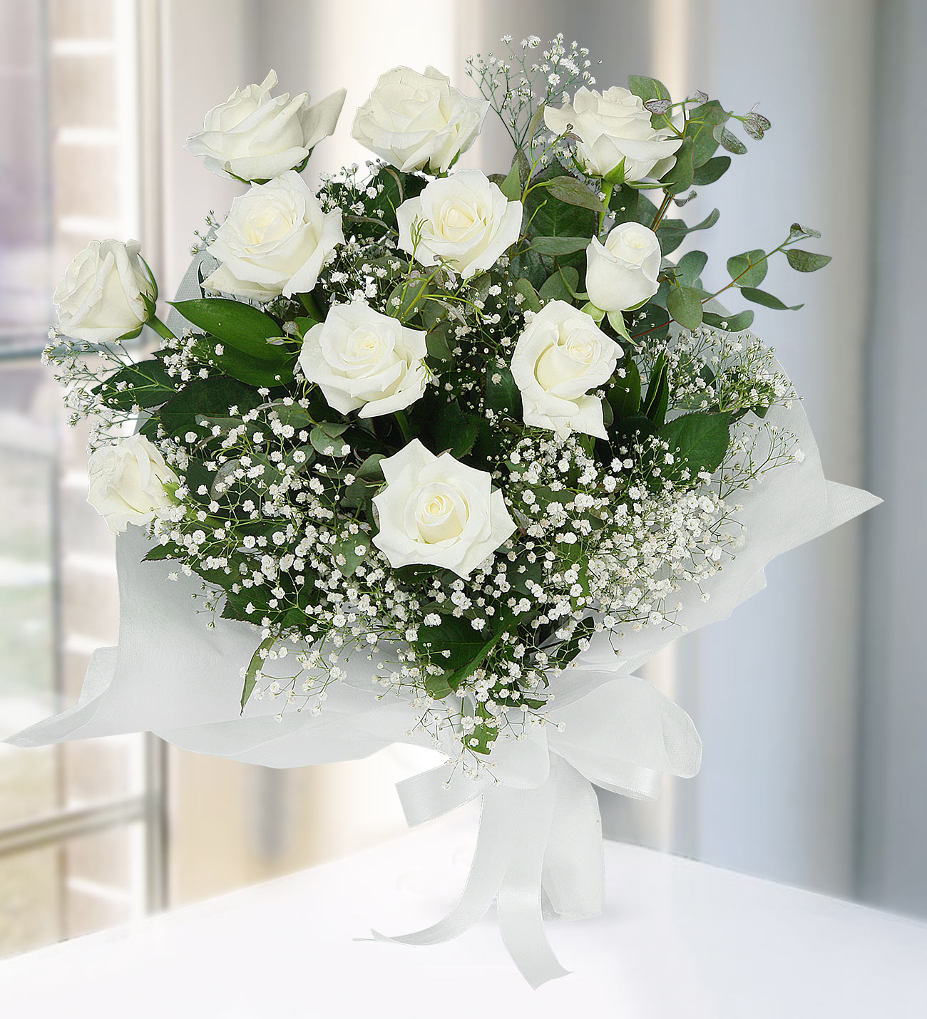 Гипсофилы с белыми розами. Белые розы с гипсофилой букет. 11 Роз с гипсофилой. Букет белых роз. Красивый букет из белых цветов.