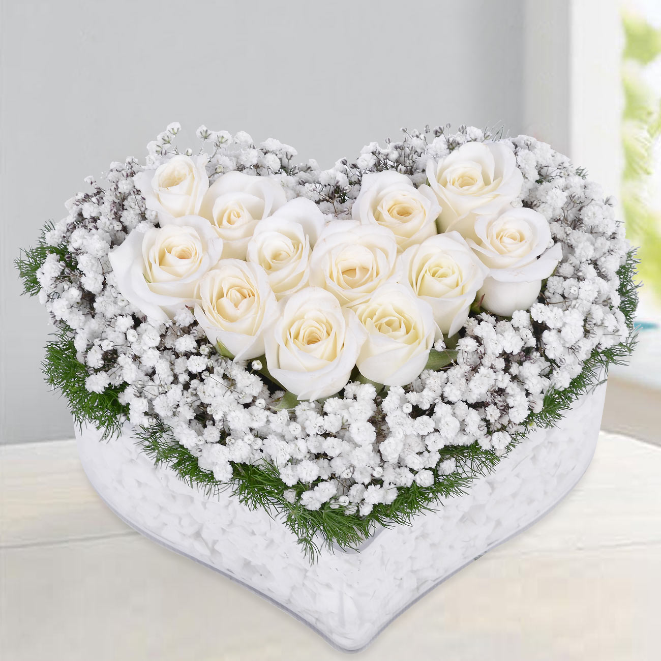 Kalpte Beyaz Güller